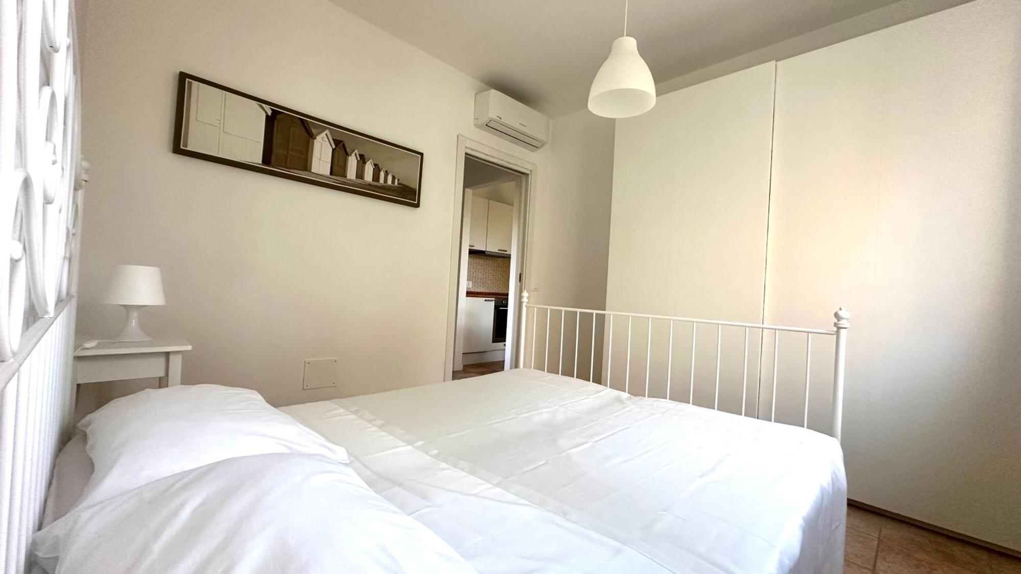 N185 - Numana, Meraviglioso Trilocale Con Terrazzo E Piscina מראה חיצוני תמונה